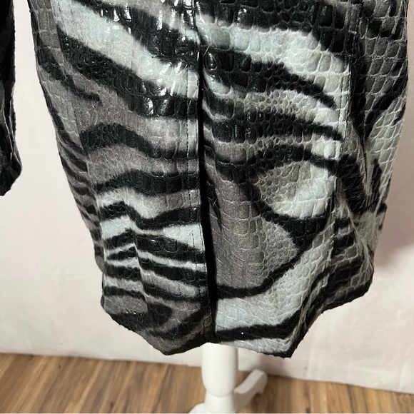 “Selene Sports” Coat Jscket - Picture 6 of 14